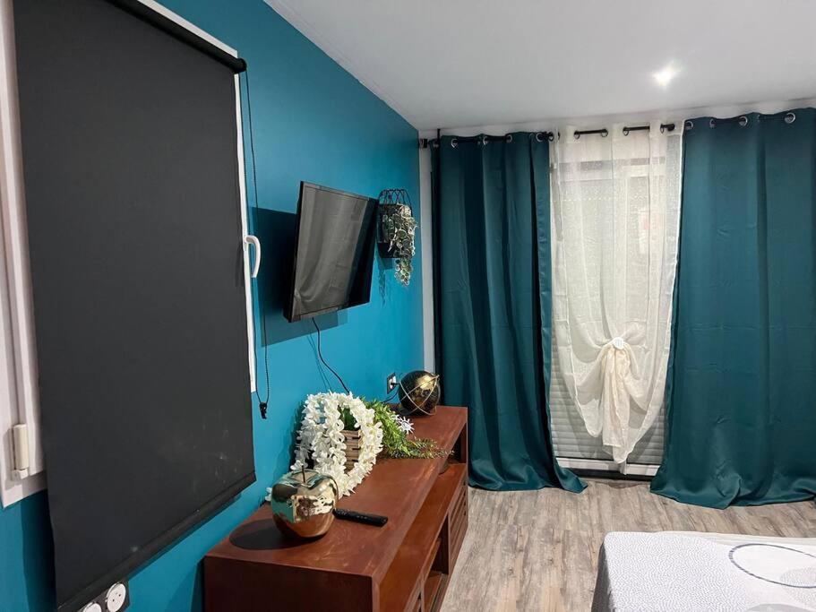Superbe Studio Neuf Avec Piscine Apartment มงเตลิมาร์ ภายนอก รูปภาพ